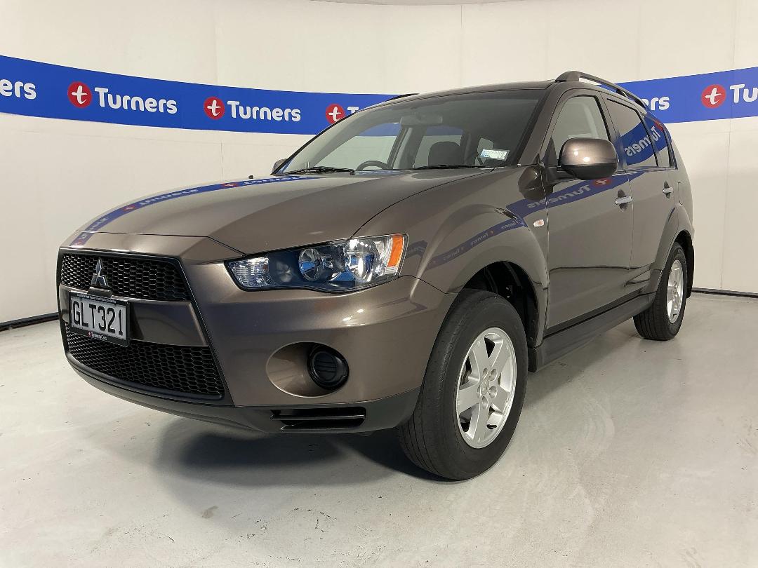 Photo '4' of Mitsubishi Outlander