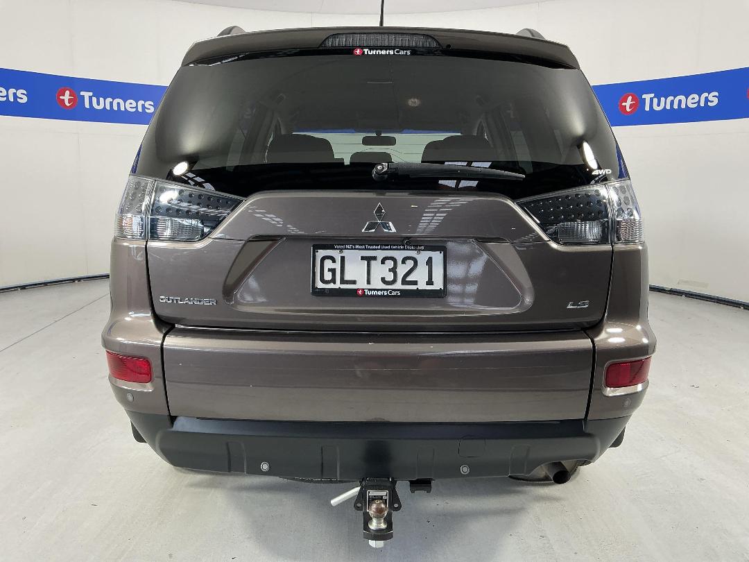 Photo '6' of Mitsubishi Outlander