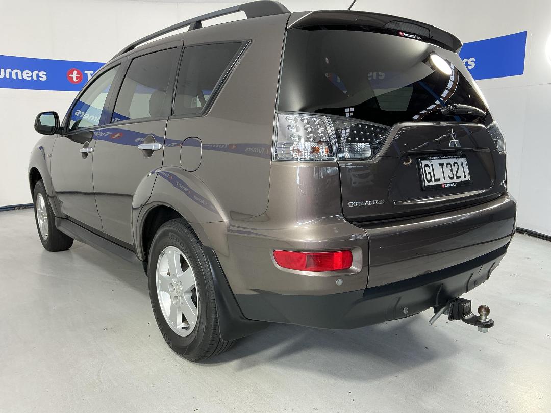 Photo '5' of Mitsubishi Outlander