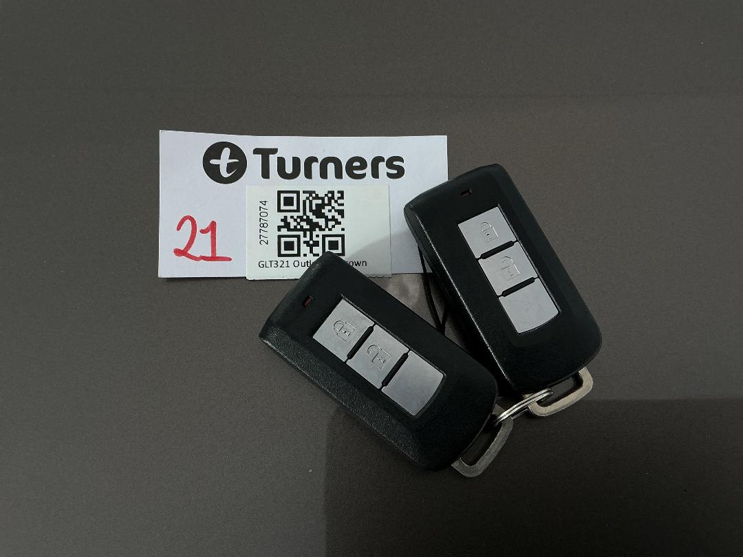 Photo '22' of Mitsubishi Outlander