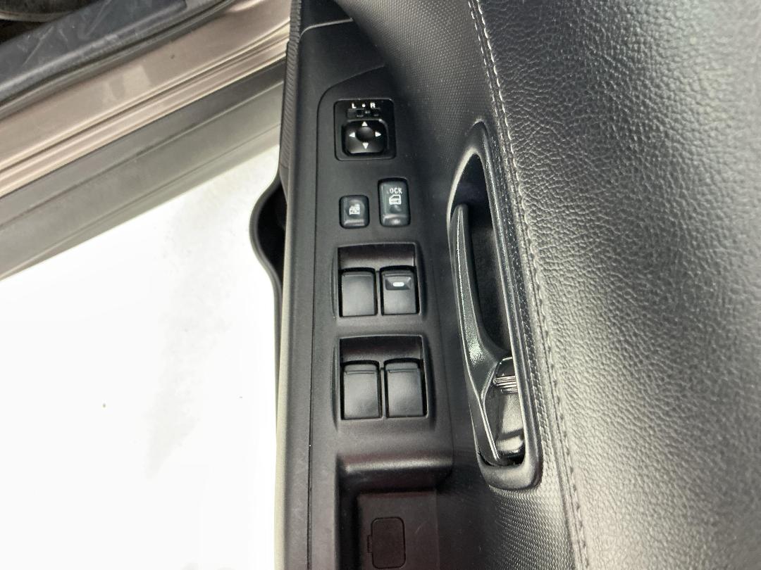 Photo '23' of Mitsubishi Outlander