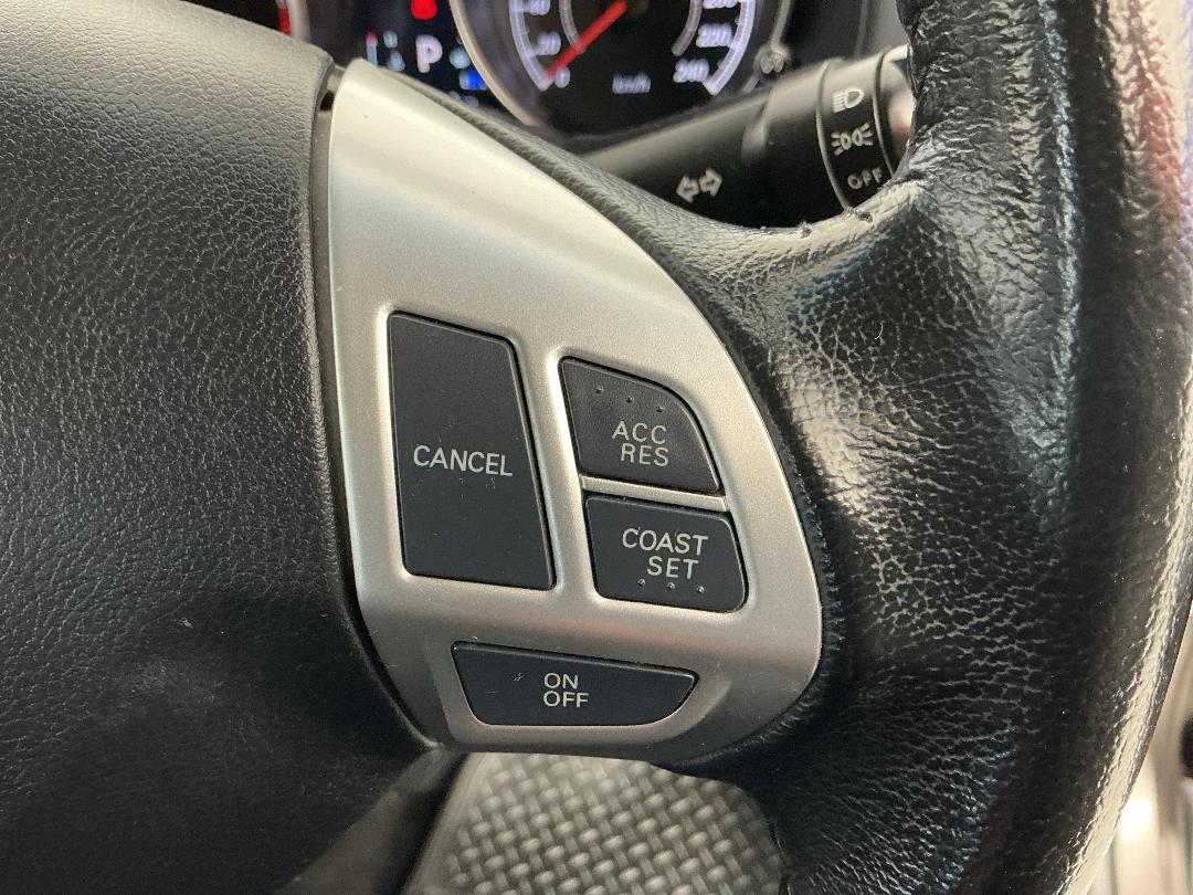 Photo '25' of Mitsubishi Outlander