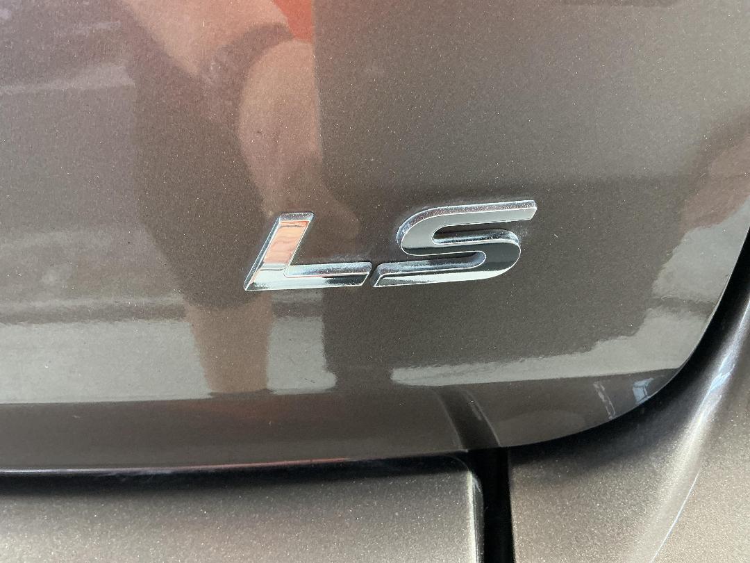 Photo '32' of Mitsubishi Outlander