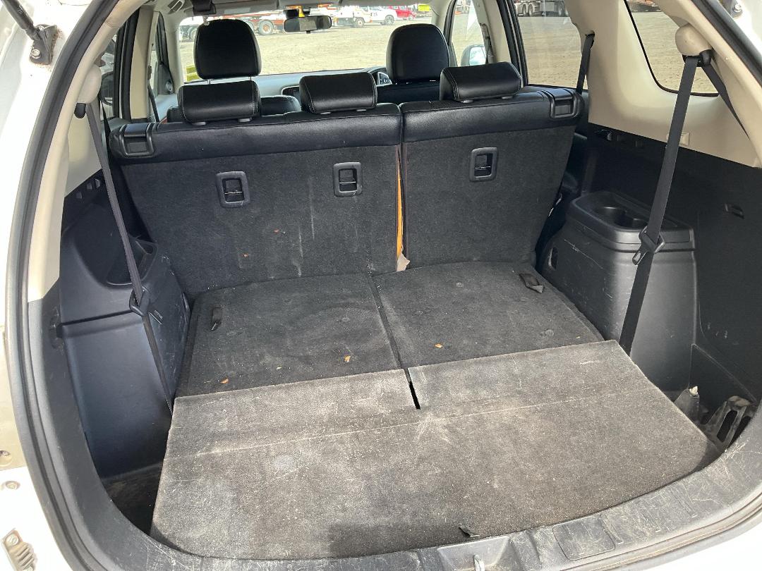 Photo '15' of Mitsubishi Outlander Photo '15' of Mitsubishi Outlander