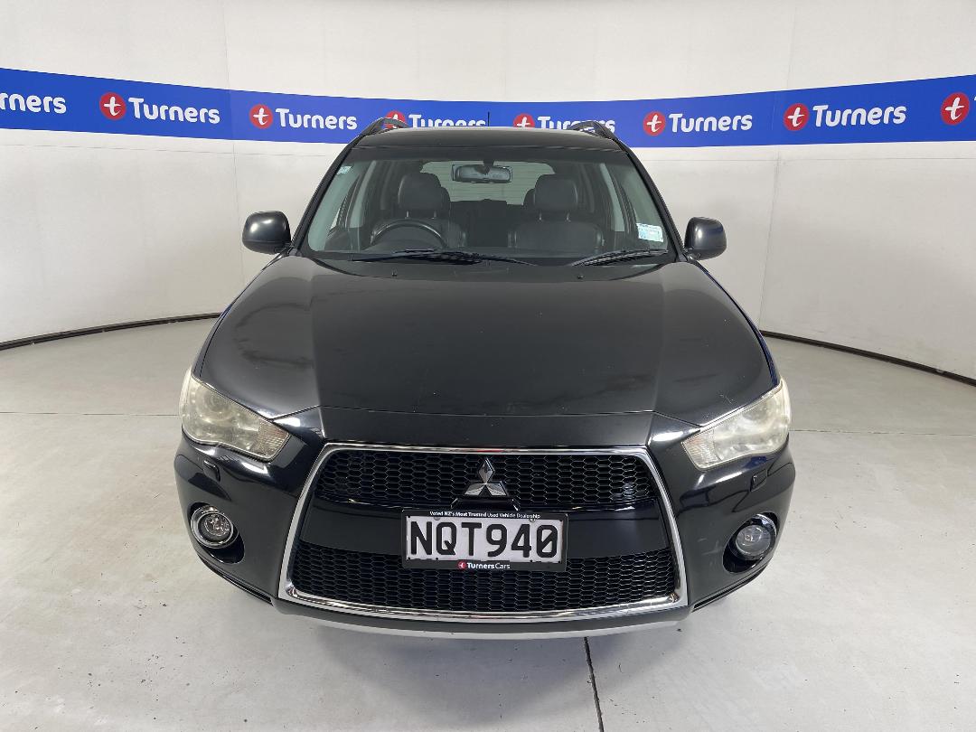 Photo '2' of Mitsubishi Outlander Photo '2' of Mitsubishi Outlander