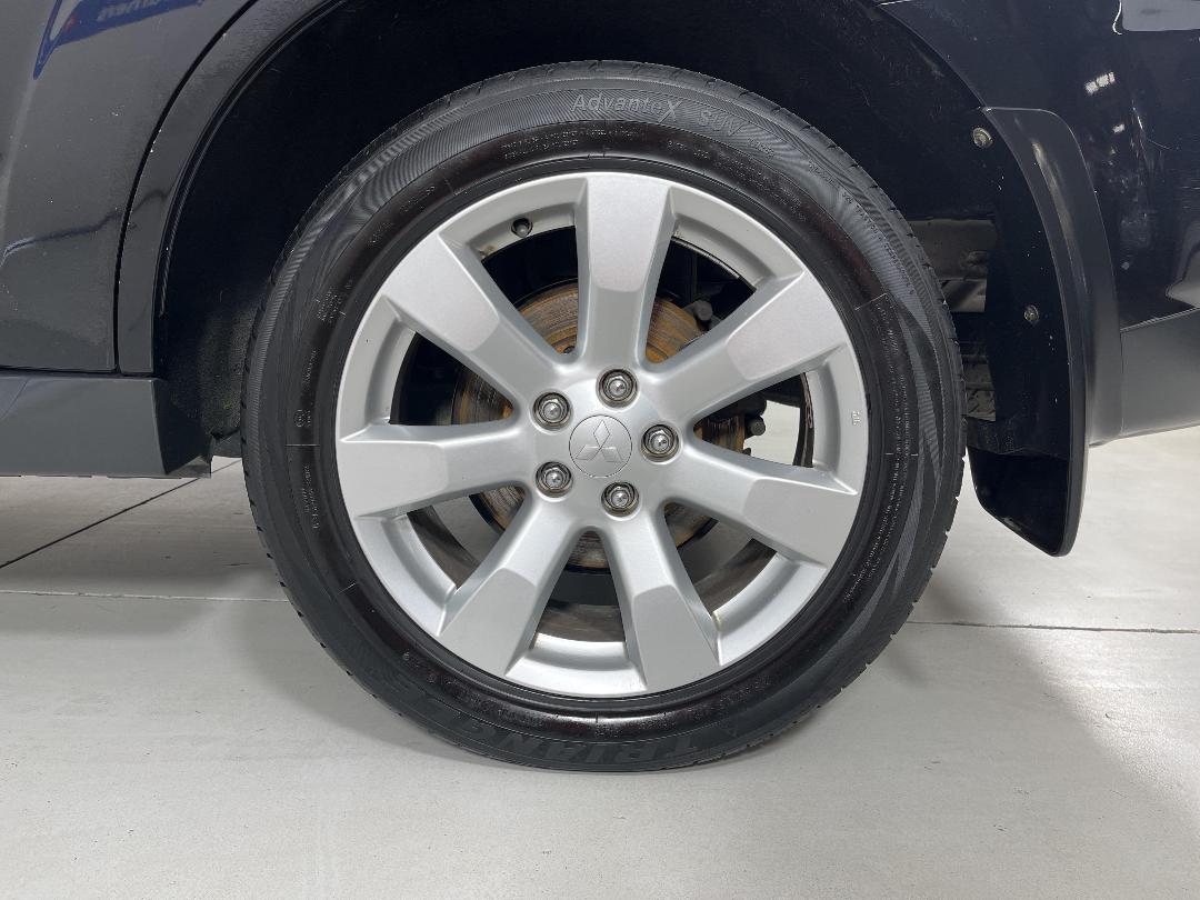 Photo '11' of Mitsubishi Outlander Photo '11' of Mitsubishi Outlander