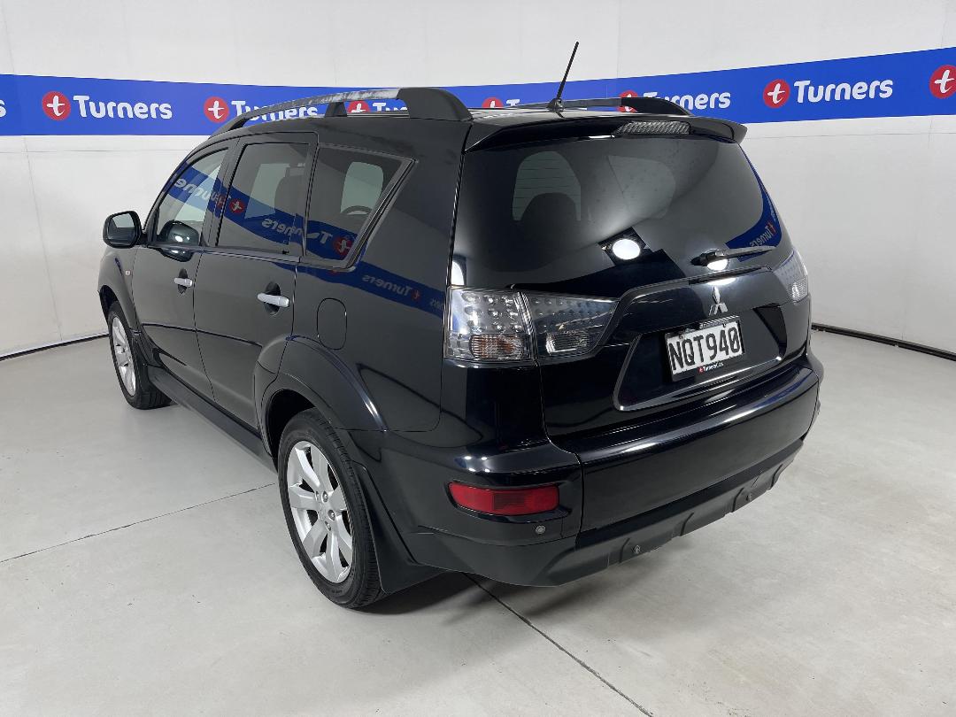 Photo '5' of Mitsubishi Outlander Photo '5' of Mitsubishi Outlander