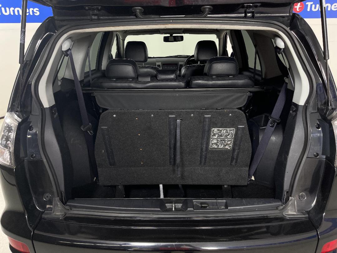 Photo '14' of Mitsubishi Outlander Photo '14' of Mitsubishi Outlander