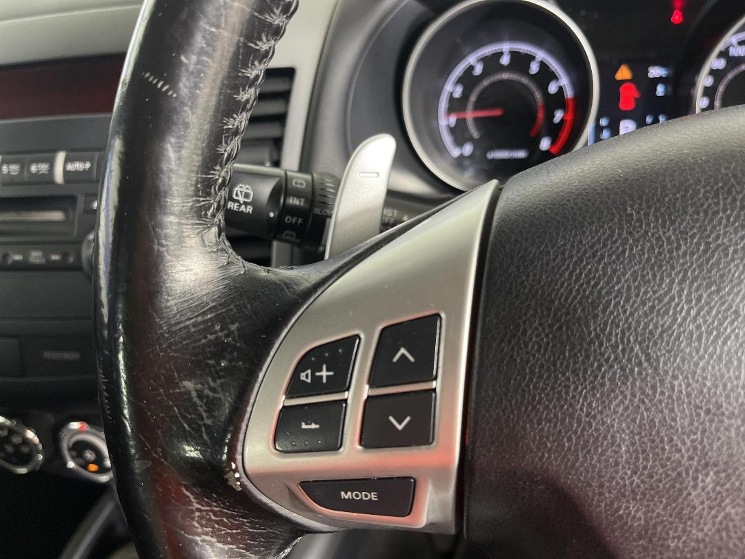 Photo '26' of Mitsubishi Outlander Photo '26' of Mitsubishi Outlander