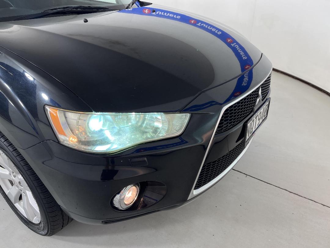 Photo '29' of Mitsubishi Outlander Photo '29' of Mitsubishi Outlander