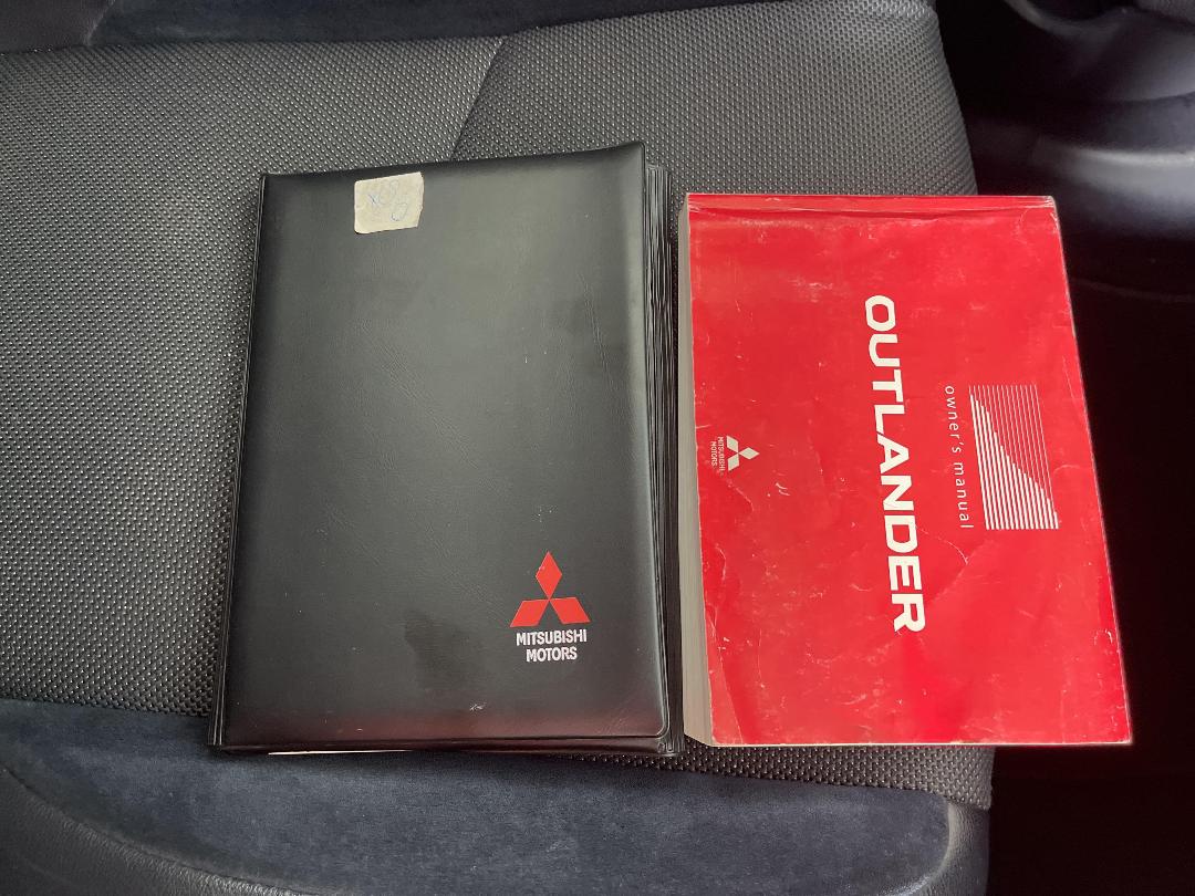 Photo '28' of Mitsubishi Outlander Photo '28' of Mitsubishi Outlander