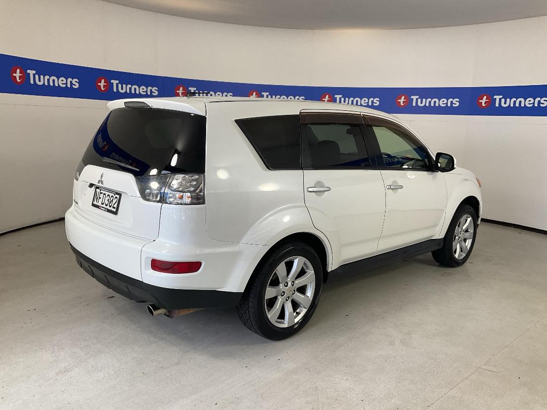 Photo '7' of Mitsubishi Outlander Photo '7' of Mitsubishi Outlander