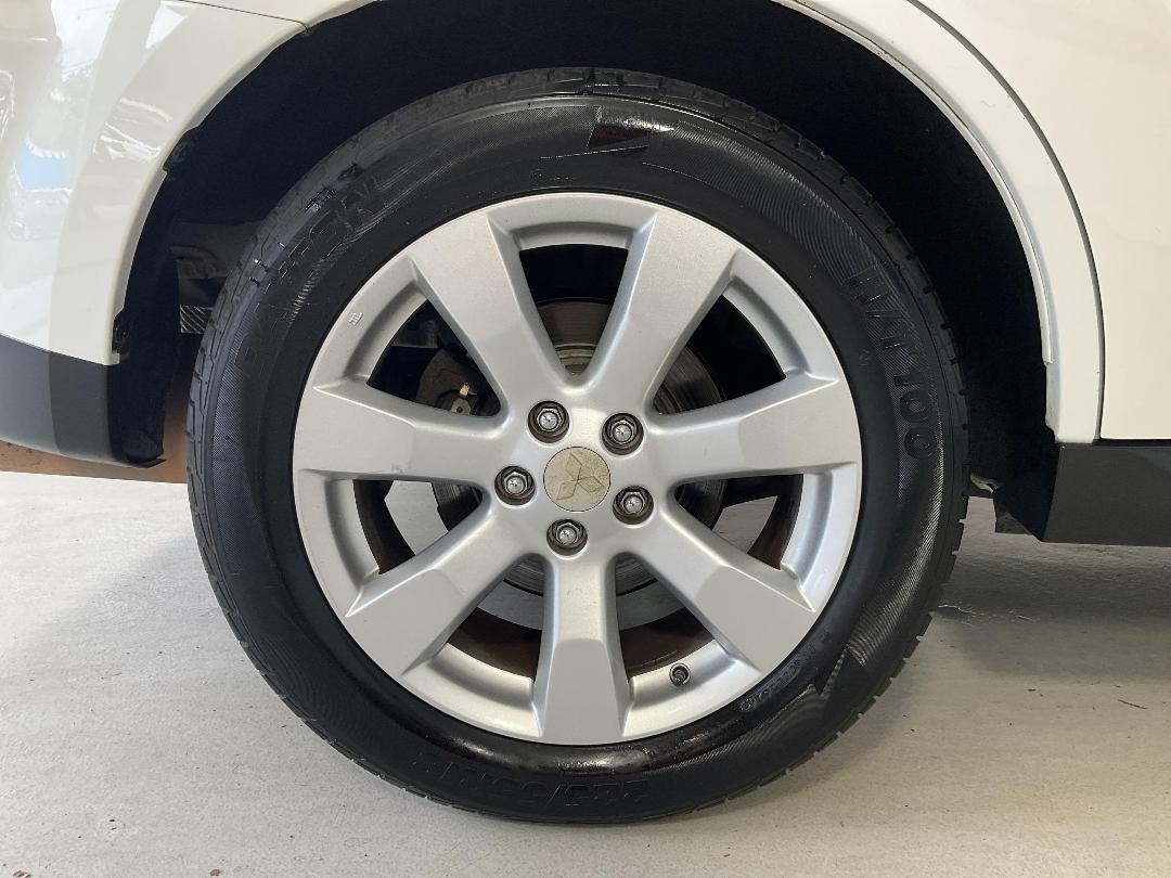 Photo '12' of Mitsubishi Outlander Photo '12' of Mitsubishi Outlander