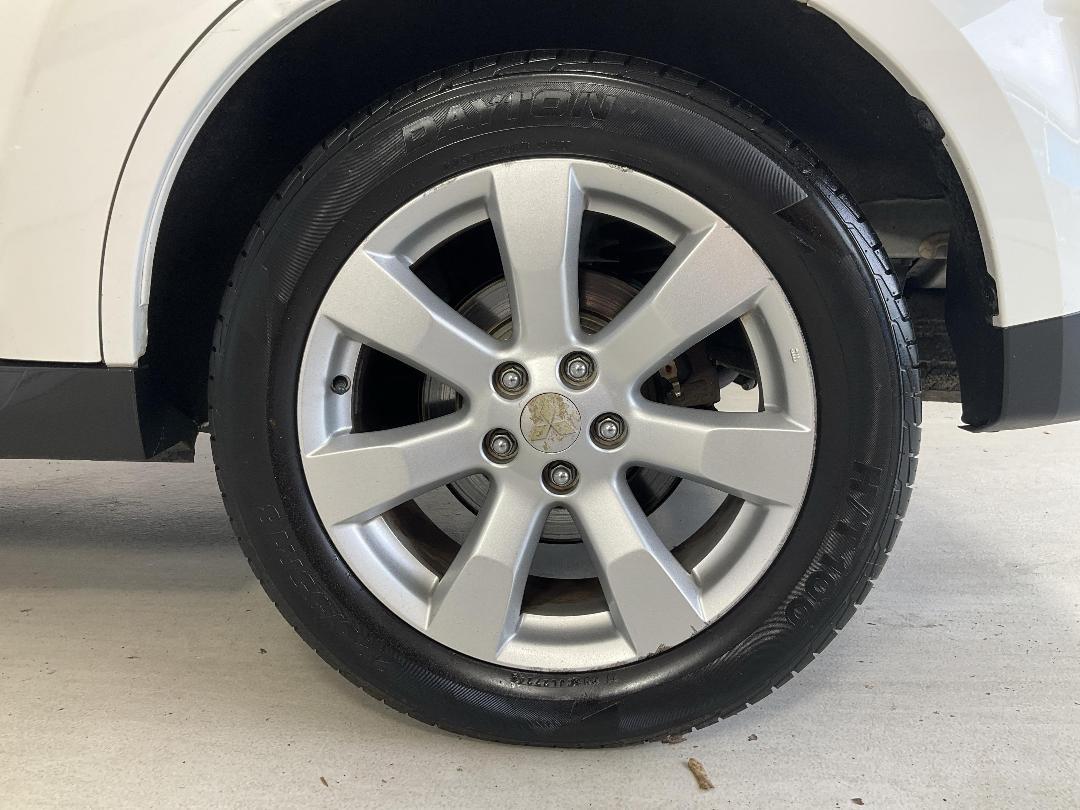 Photo '11' of Mitsubishi Outlander Photo '11' of Mitsubishi Outlander