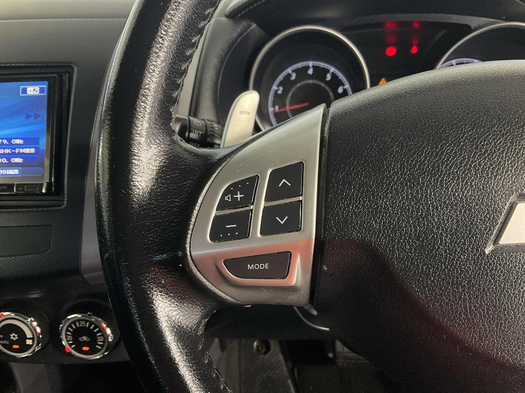 Photo '26' of Mitsubishi Outlander Photo '26' of Mitsubishi Outlander