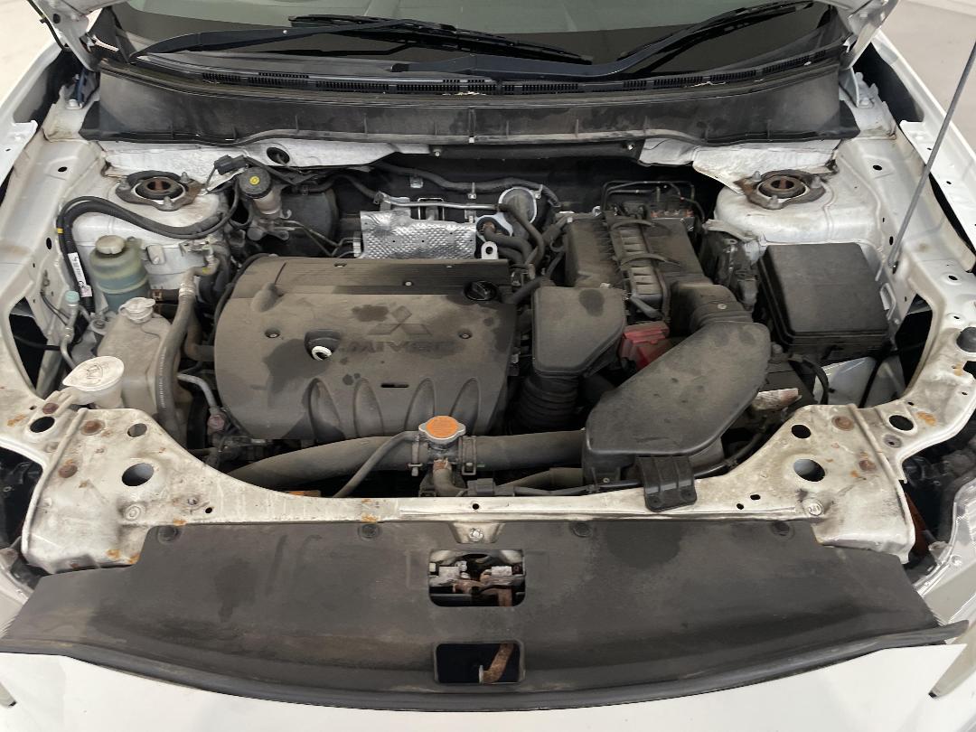 Photo '13' of Mitsubishi Outlander Photo '13' of Mitsubishi Outlander