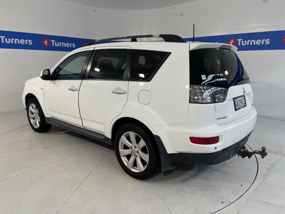 Photo '5' of Mitsubishi Outlander Photo '5' of Mitsubishi Outlander