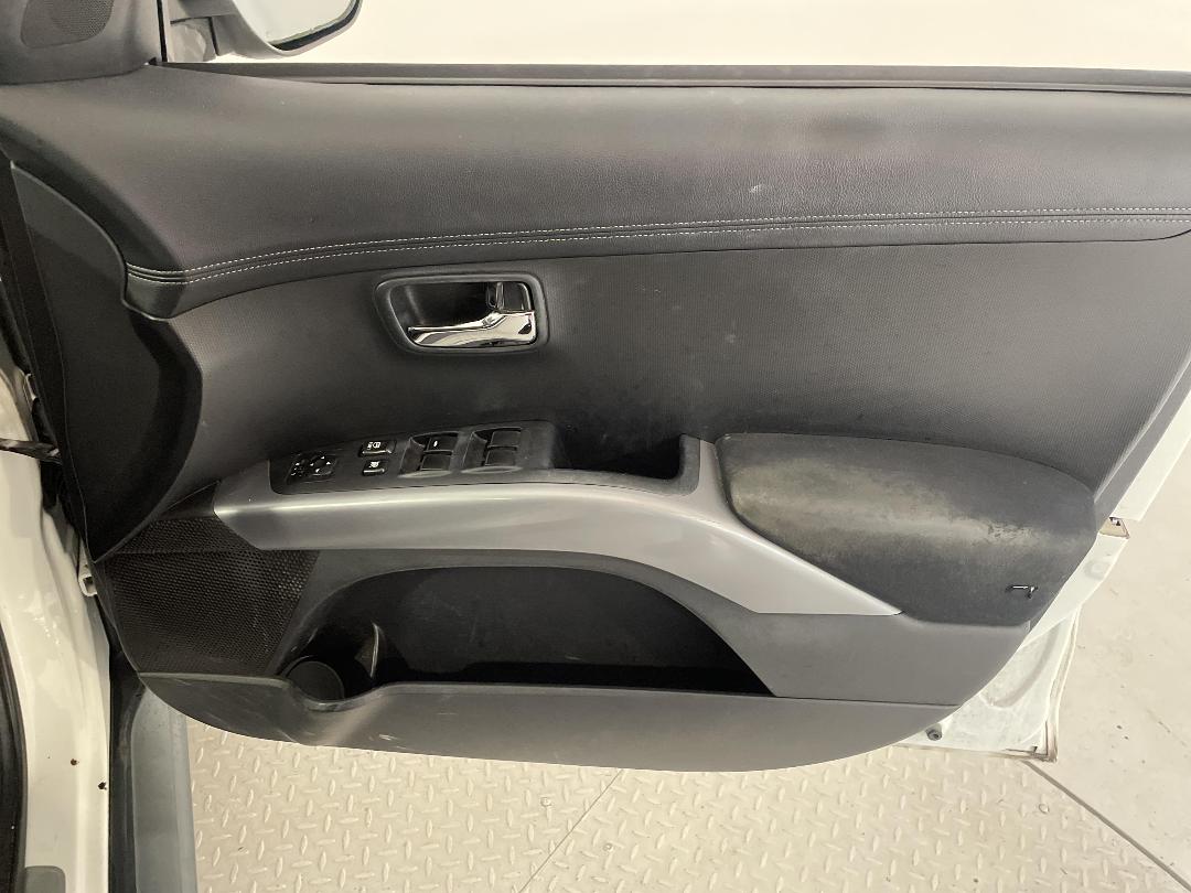 Photo '15' of Mitsubishi Outlander Photo '15' of Mitsubishi Outlander