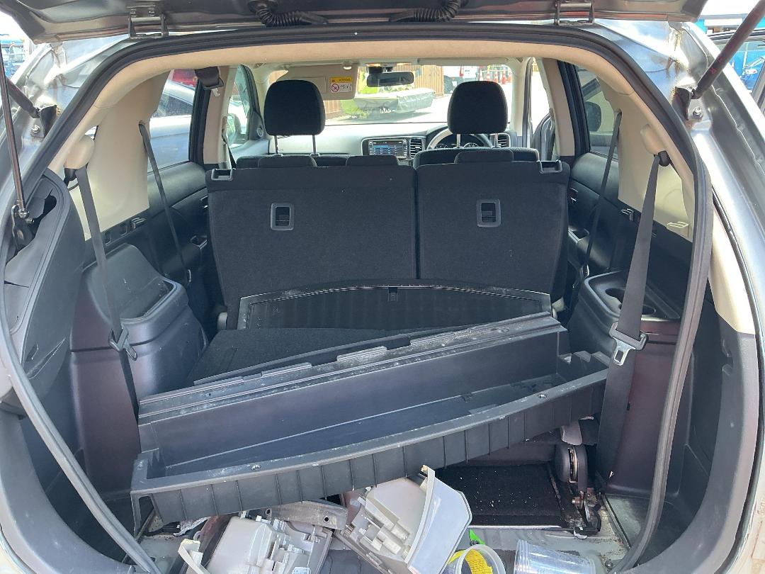 Photo '17' of Mitsubishi Outlander