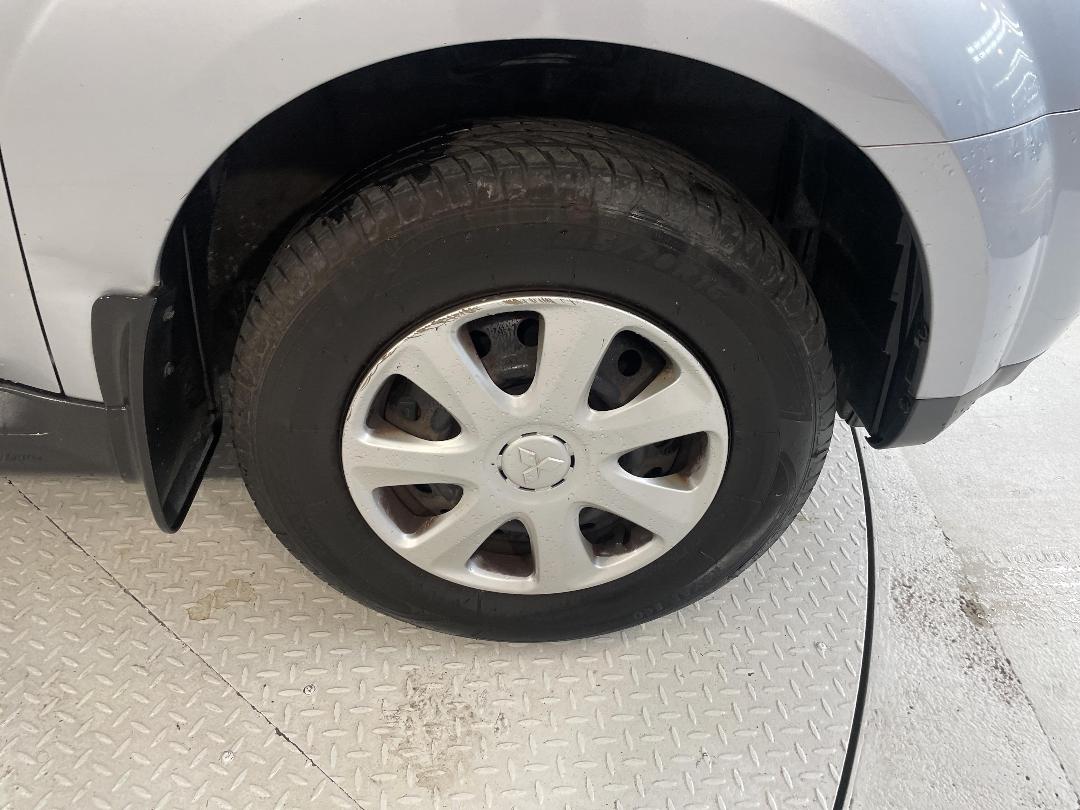 Photo '9' of Mitsubishi Outlander