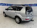 Thumbnail '5' of Mitsubishi Outlander
