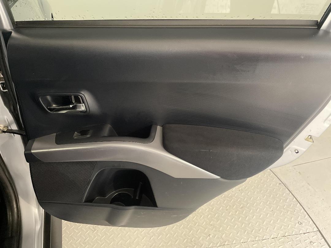 Photo '19' of Mitsubishi Outlander