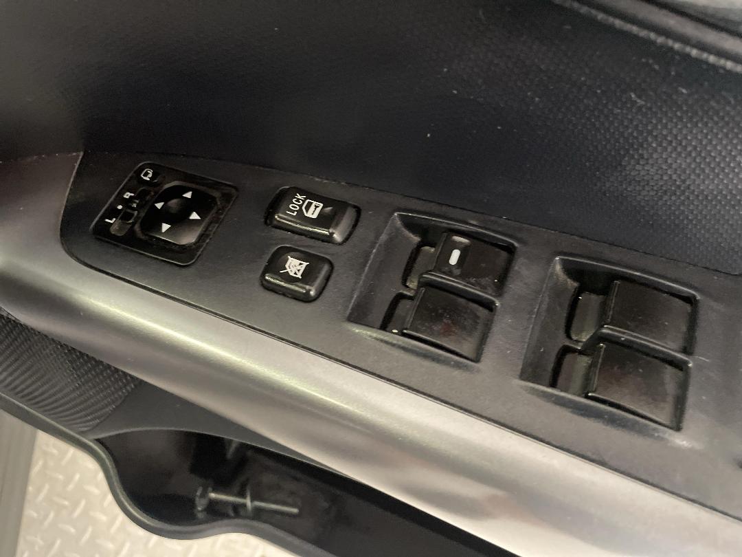 Photo '23' of Mitsubishi Outlander