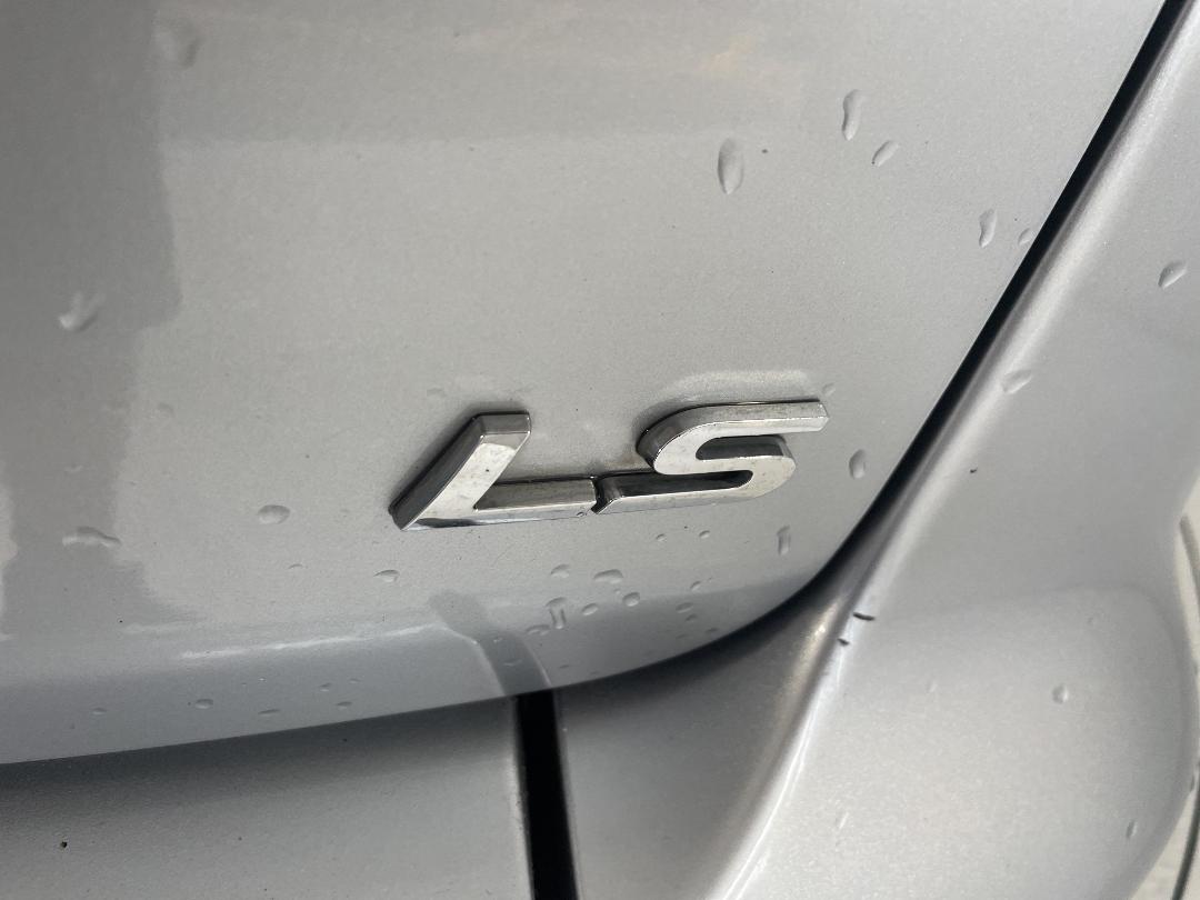 Photo '34' of Mitsubishi Outlander