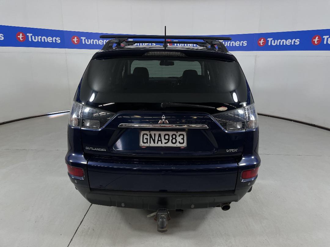 Photo '6' of Mitsubishi Outlander