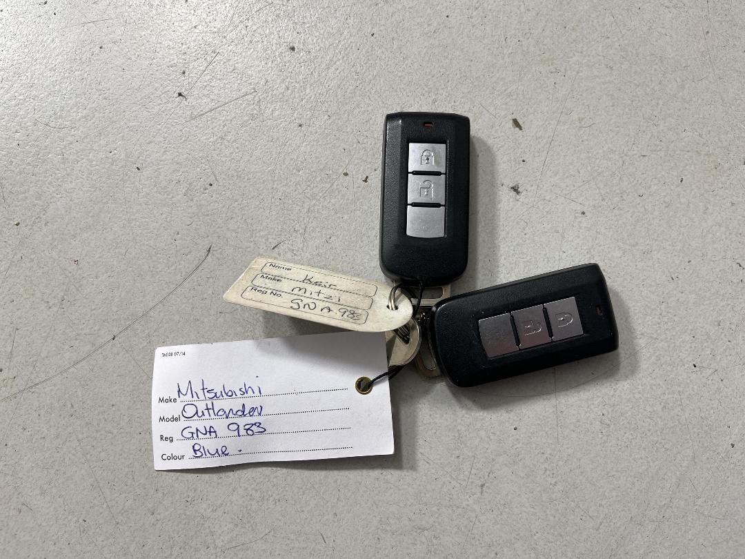 Photo '22' of Mitsubishi Outlander