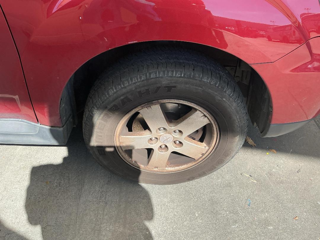 Photo '2' of Mitsubishi Outlander LS Photo '2' of Mitsubishi Outlander LS