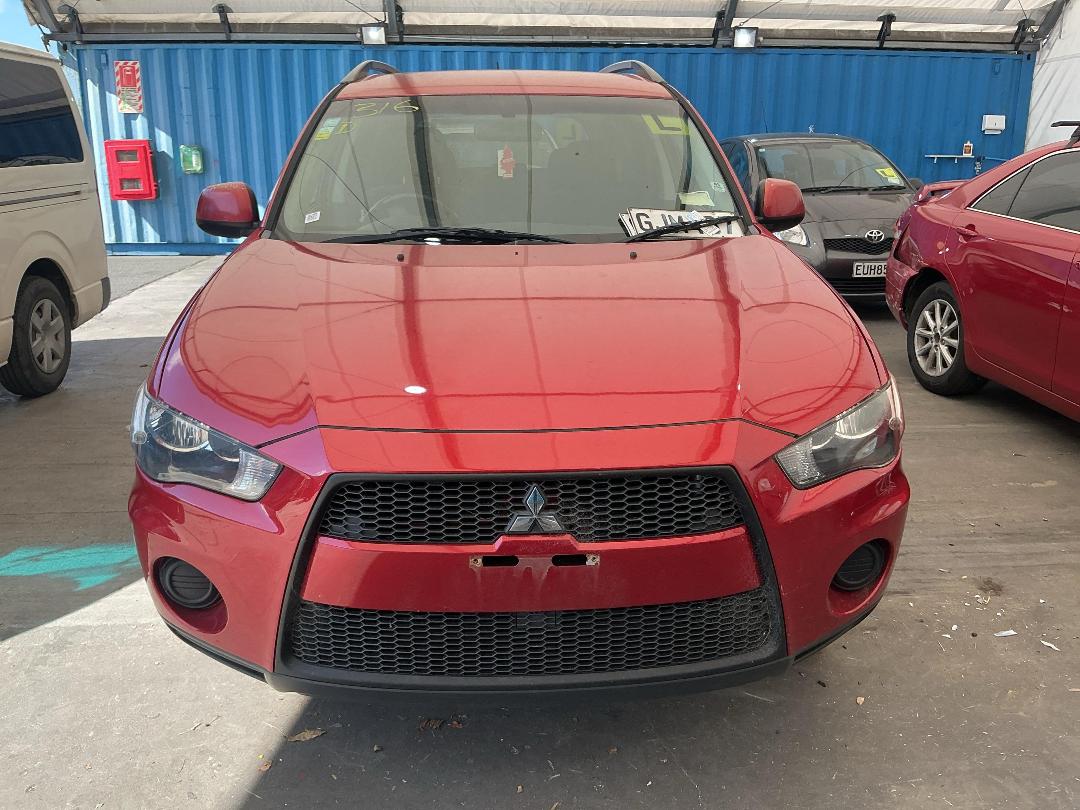 Photo '6' of Mitsubishi Outlander LS Photo '6' of Mitsubishi Outlander LS