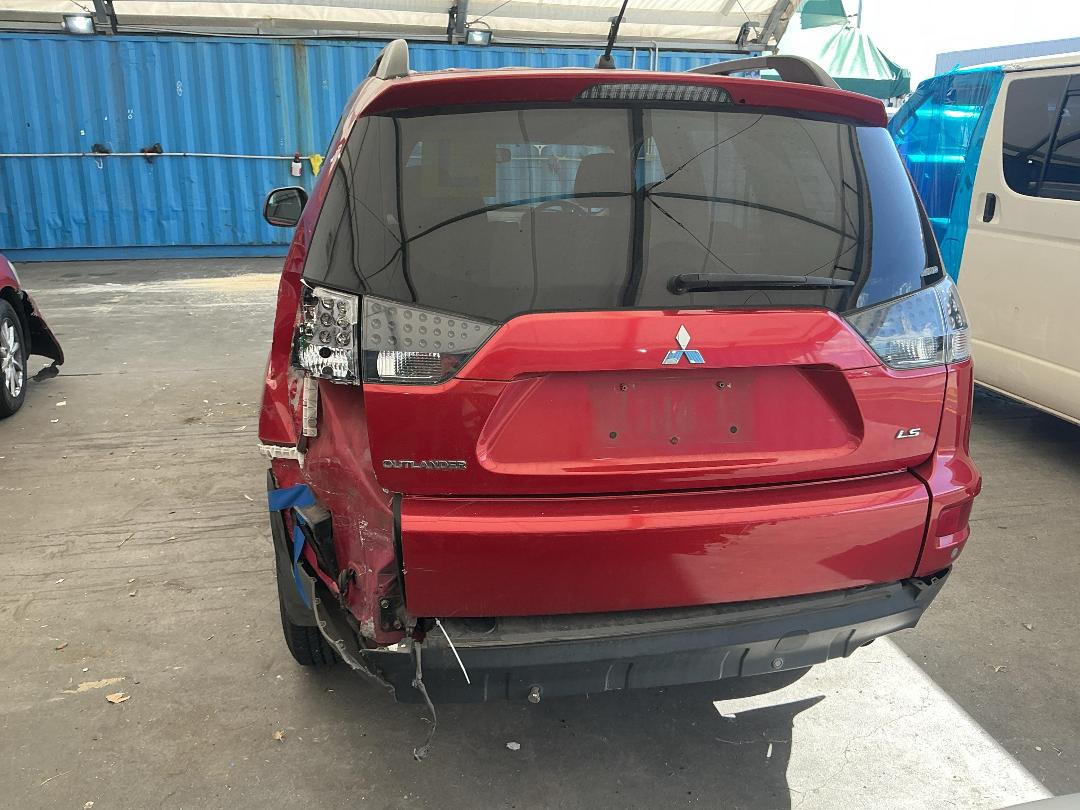 Photo '15' of Mitsubishi Outlander LS Photo '15' of Mitsubishi Outlander LS