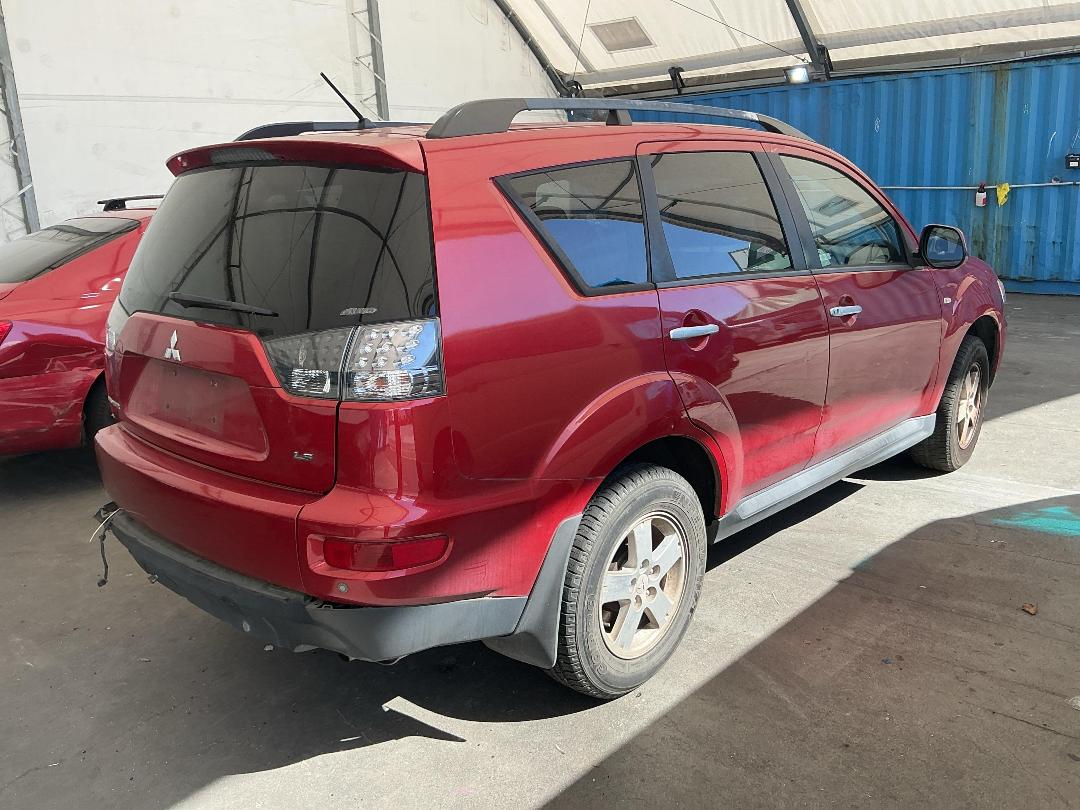 Photo '19' of Mitsubishi Outlander LS Photo '19' of Mitsubishi Outlander LS