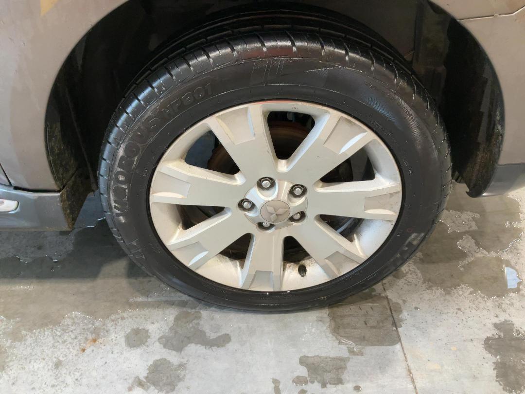 Photo '10' of Mitsubishi Outlander VRX