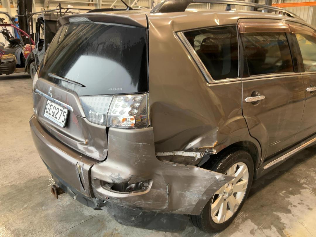 Photo '13' of Mitsubishi Outlander VRX