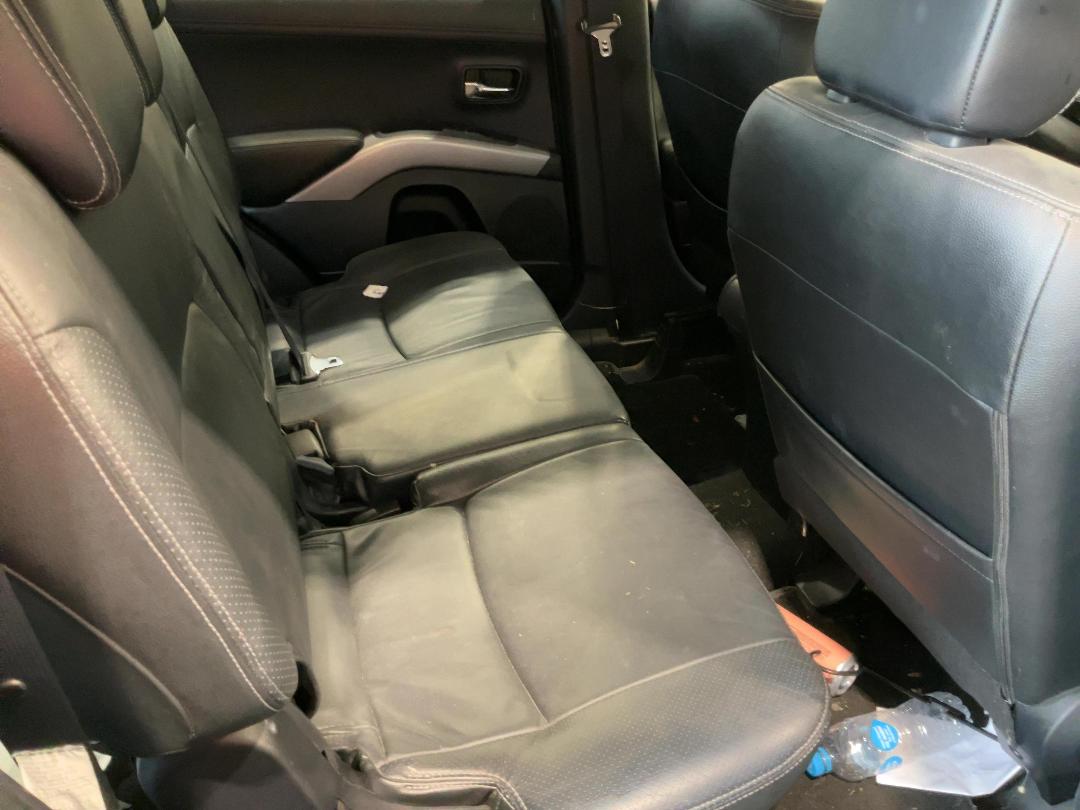 Photo '17' of Mitsubishi Outlander VRX