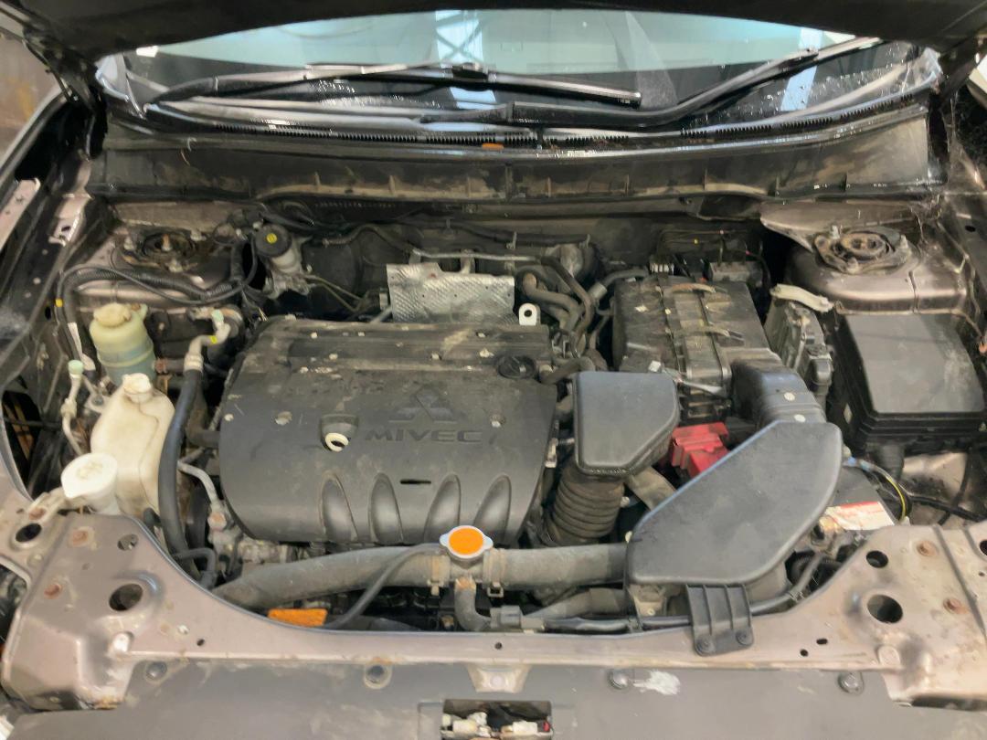 Photo '18' of Mitsubishi Outlander VRX