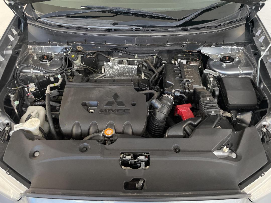 Photo '13' of Mitsubishi RVR