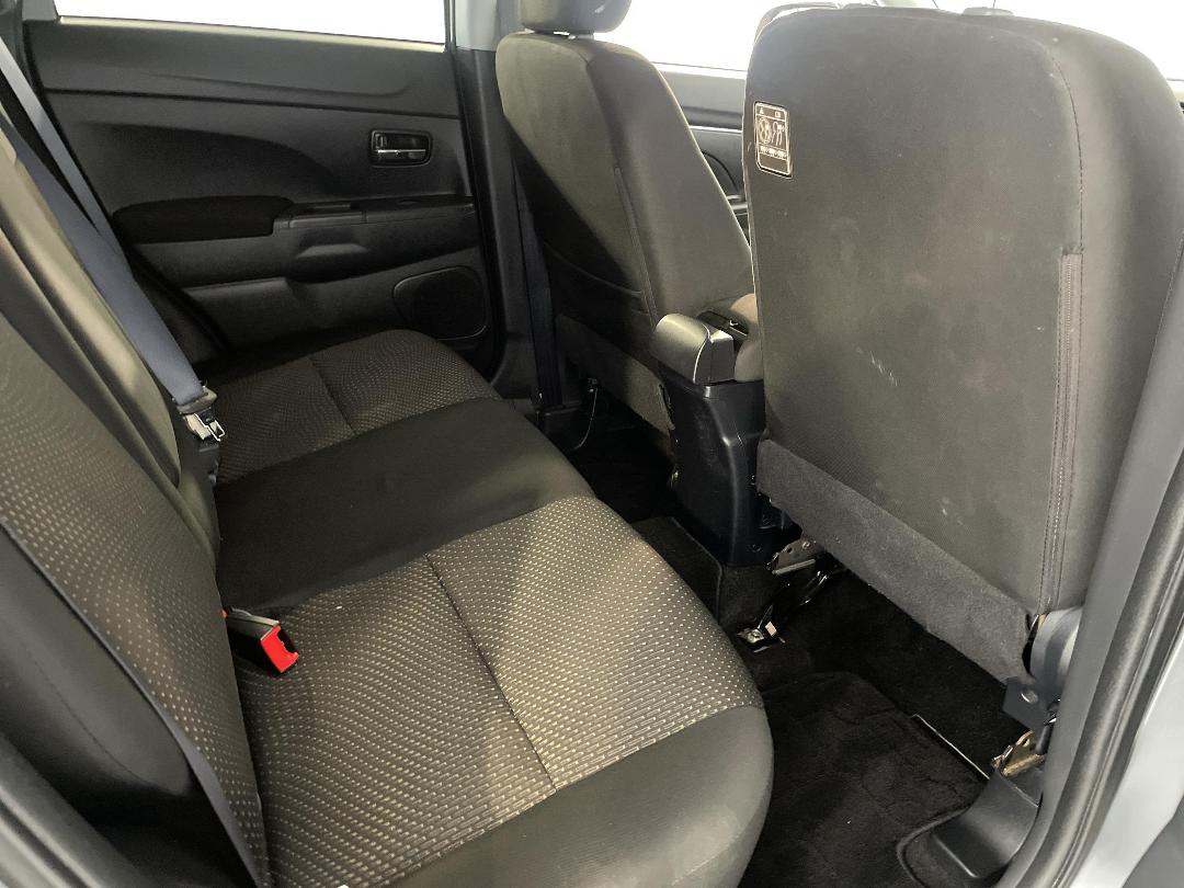 Photo '20' of Mitsubishi RVR