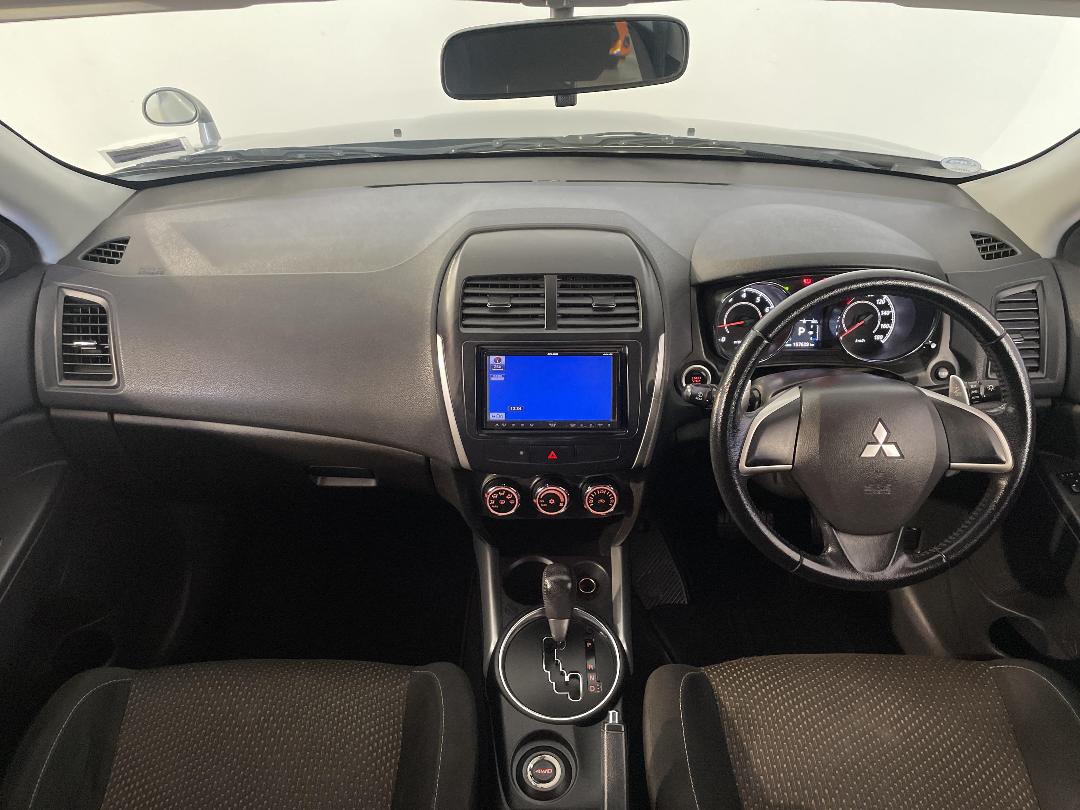 Photo '17' of Mitsubishi RVR