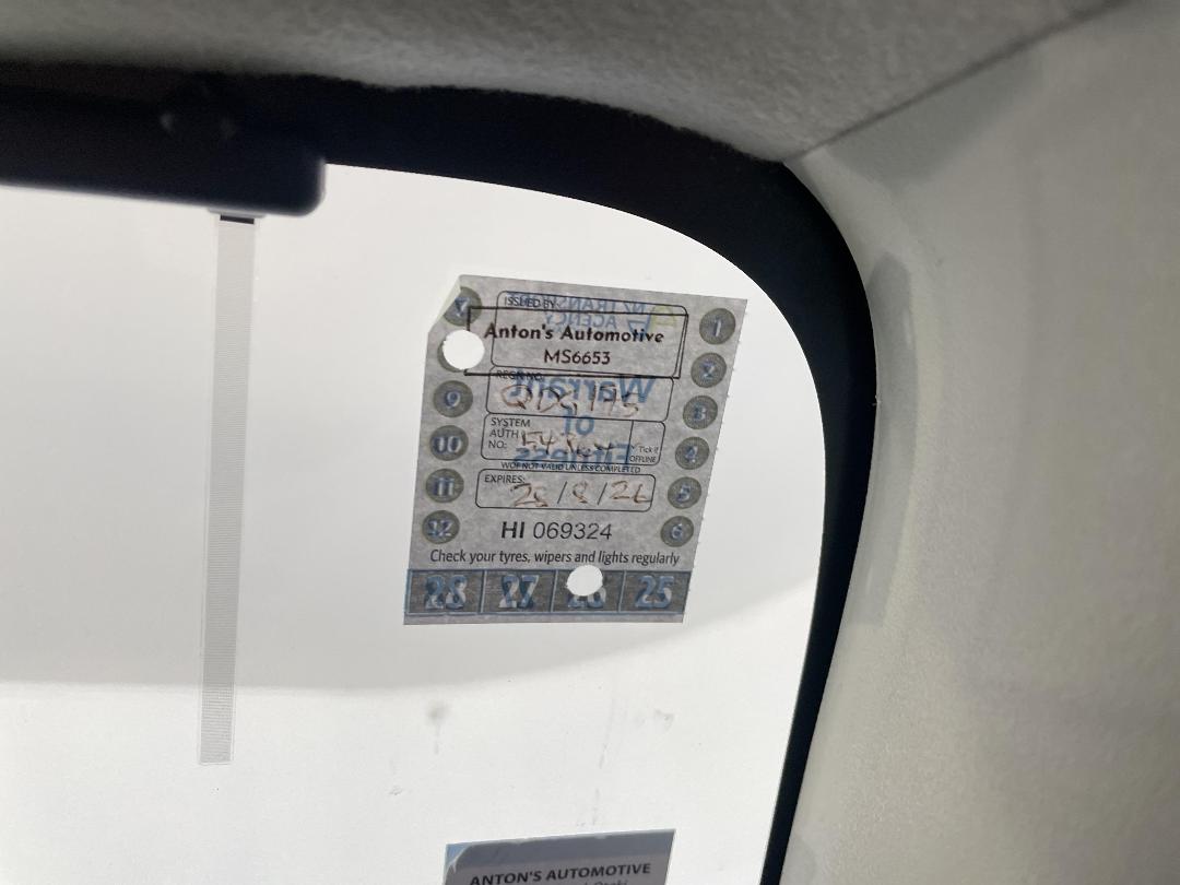 Photo '27' of Mitsubishi RVR