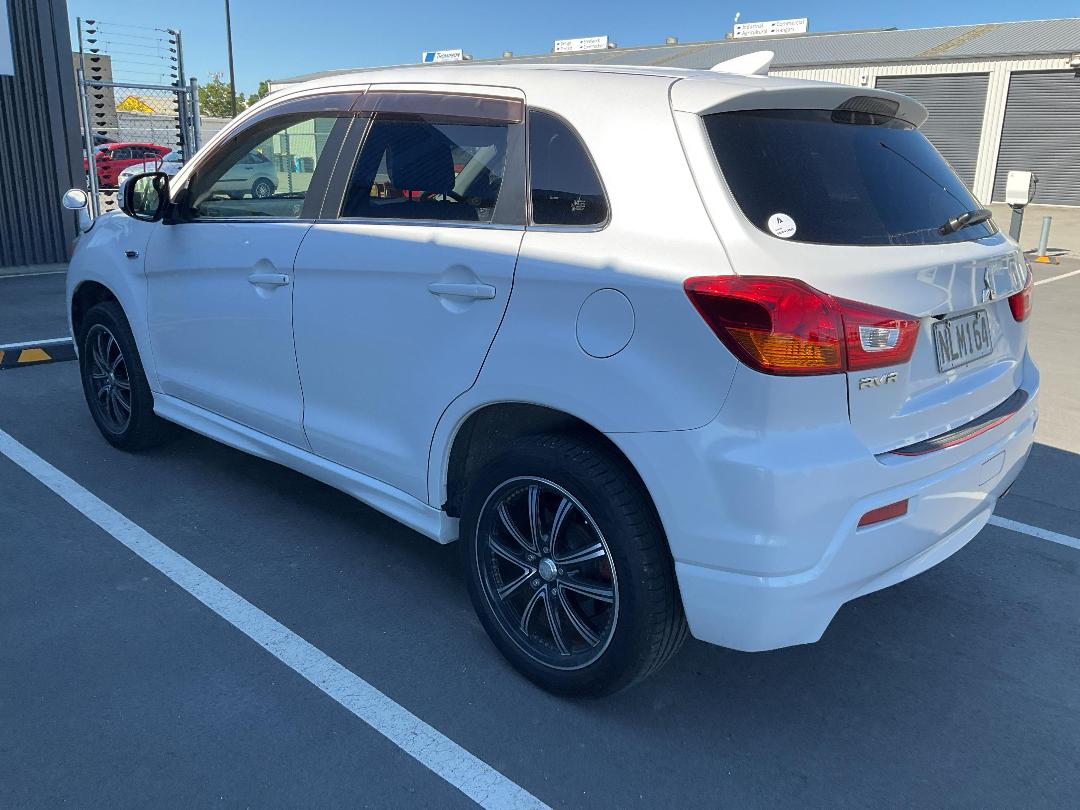 Photo '3' of Mitsubishi RVR