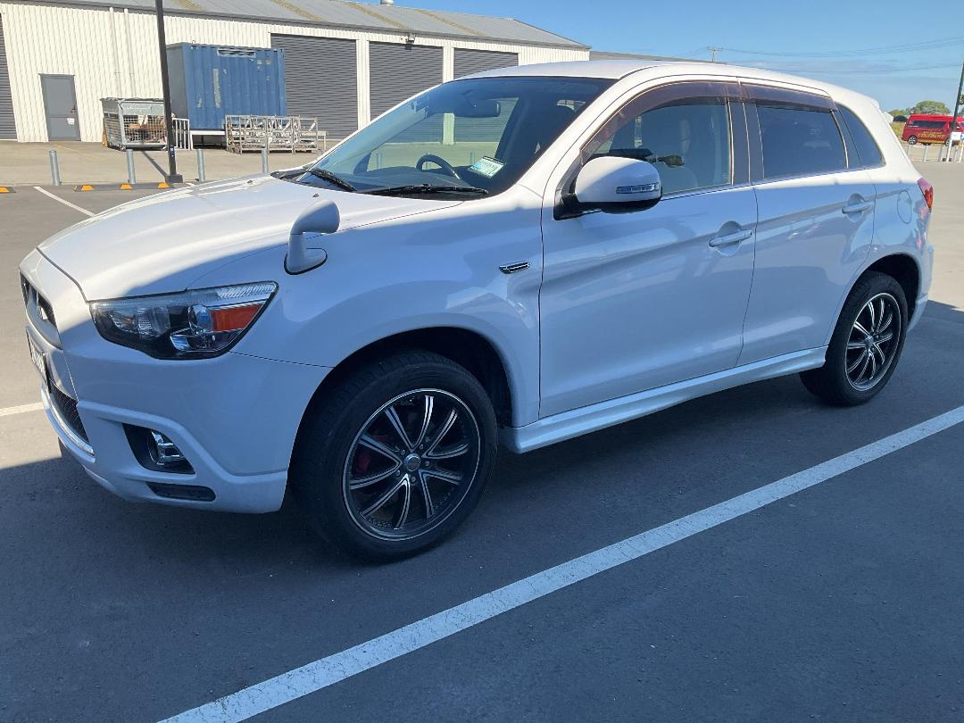 Photo '2' of Mitsubishi RVR