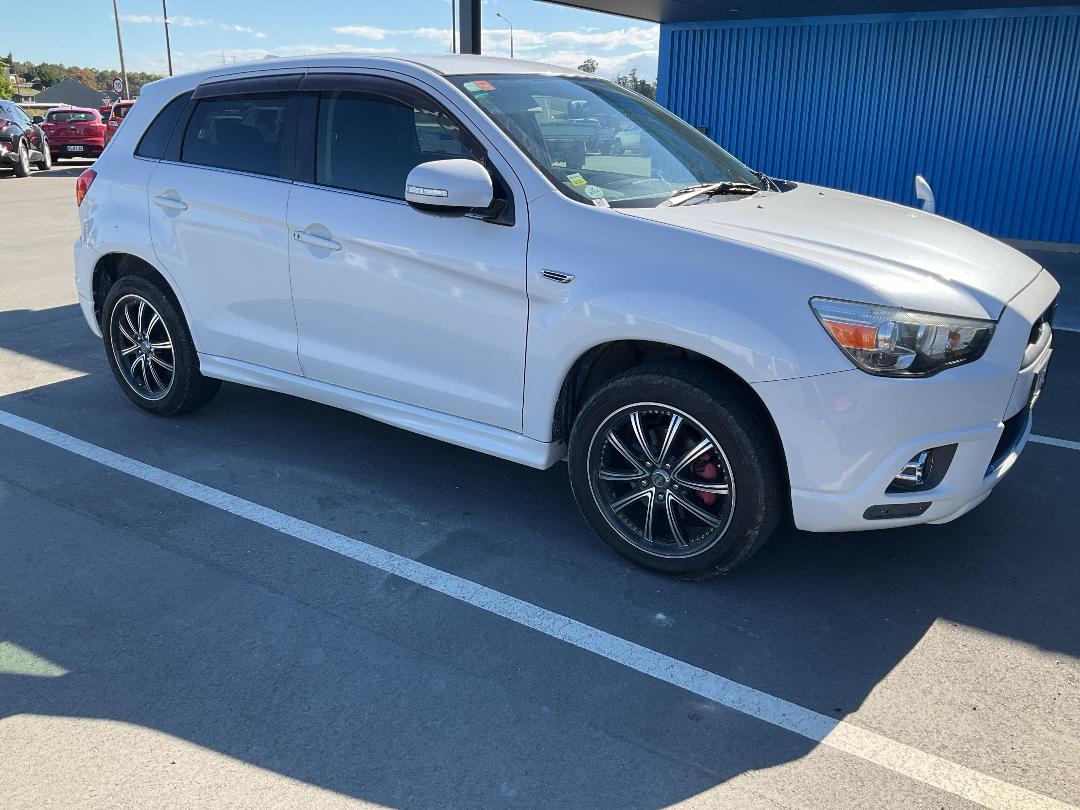 Photo '6' of Mitsubishi RVR