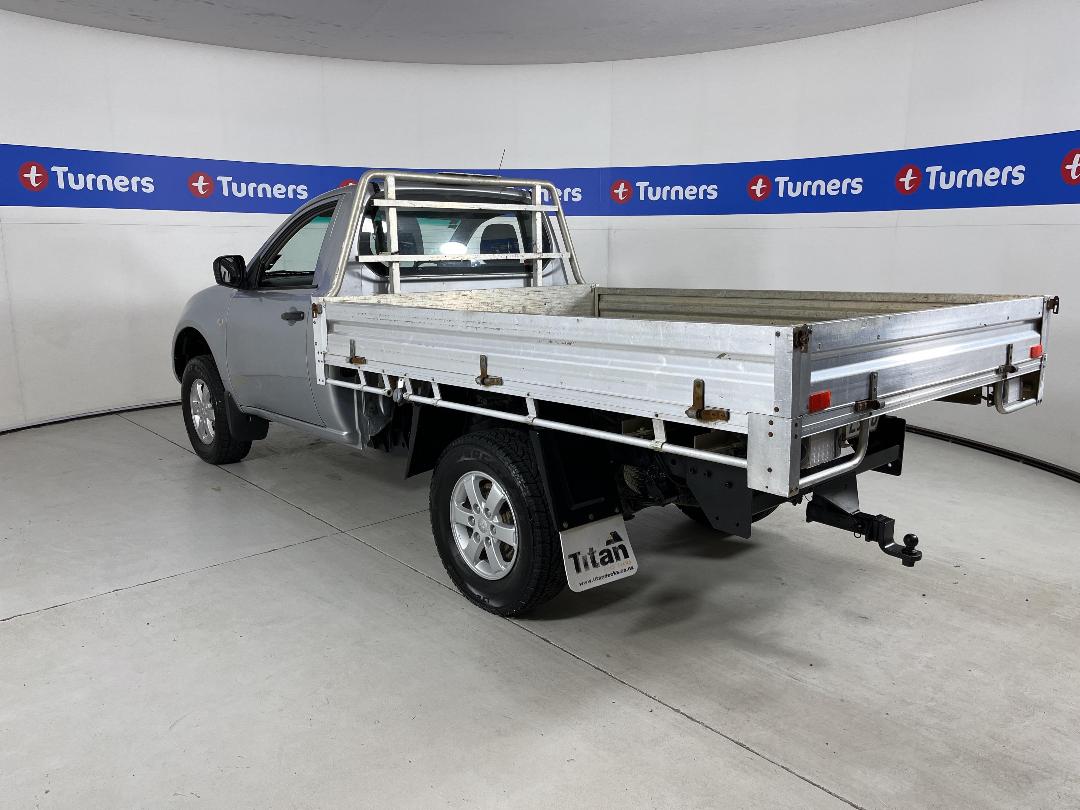 Photo '5' of Mitsubishi Triton