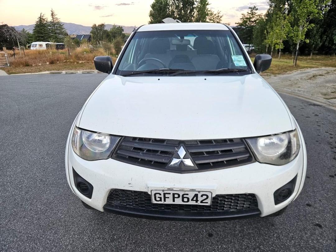 Photo '2' of Mitsubishi Triton D/CAB GL Photo '2' of Mitsubishi Triton D/CAB GL