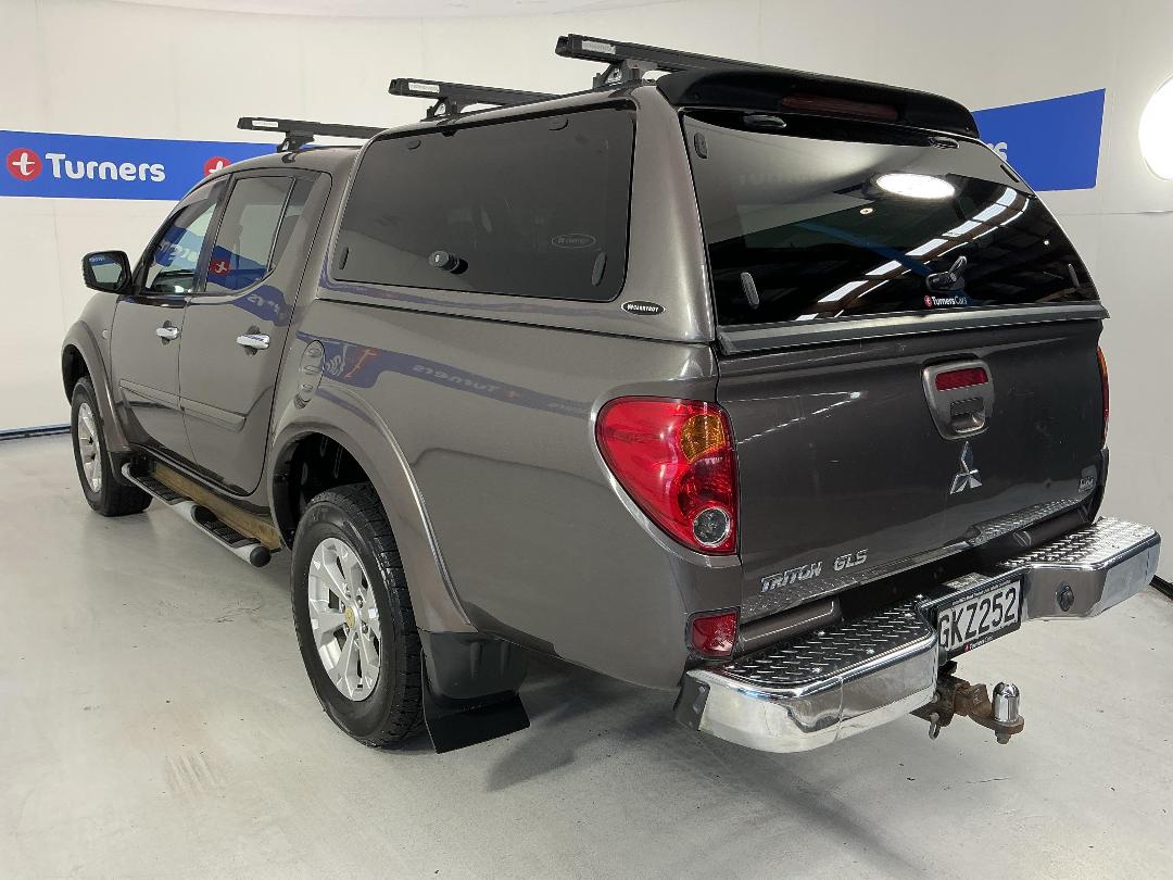 Photo '5' of Mitsubishi Triton