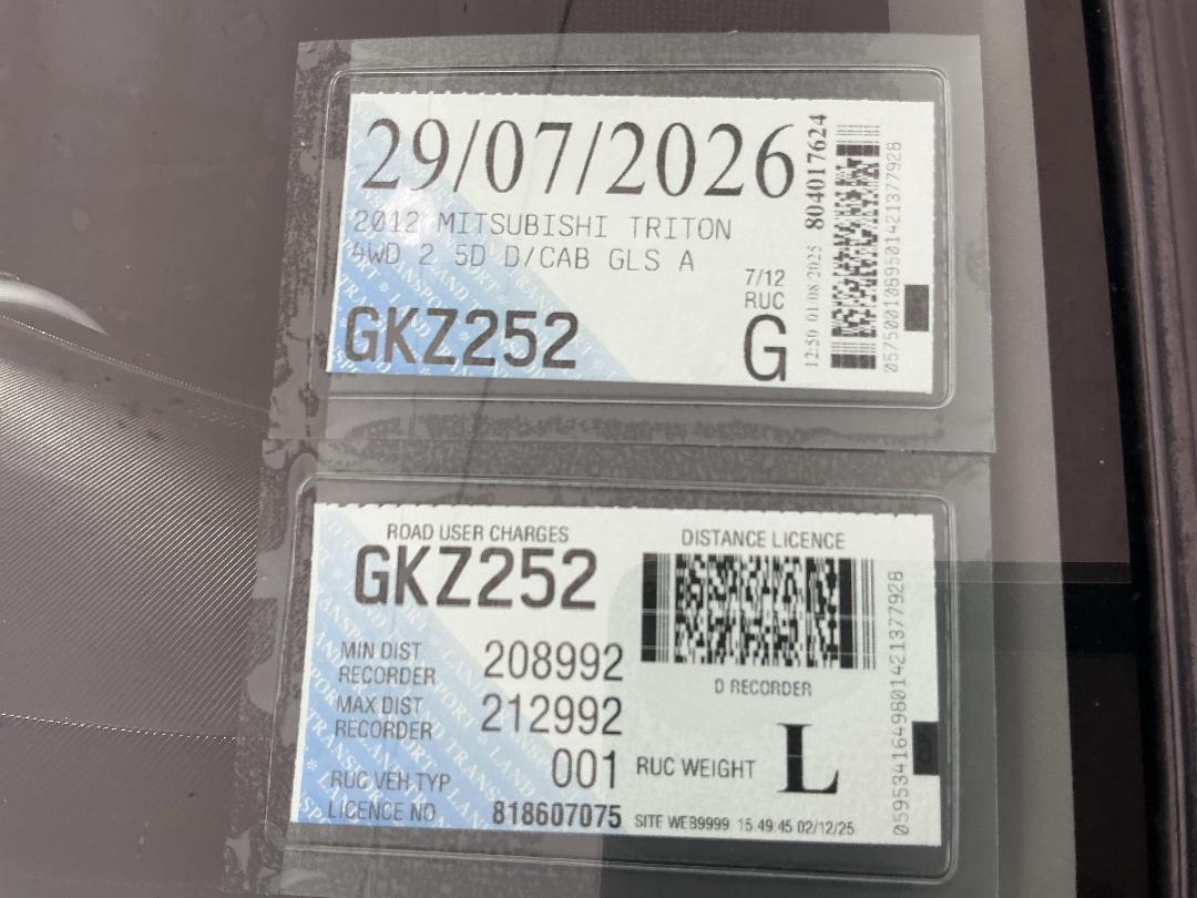 Photo '28' of Mitsubishi Triton