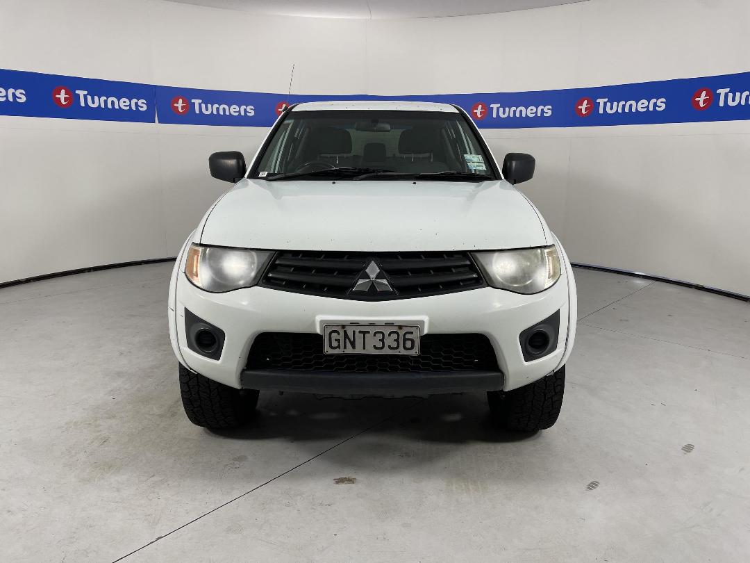 Photo '2' of Mitsubishi Triton